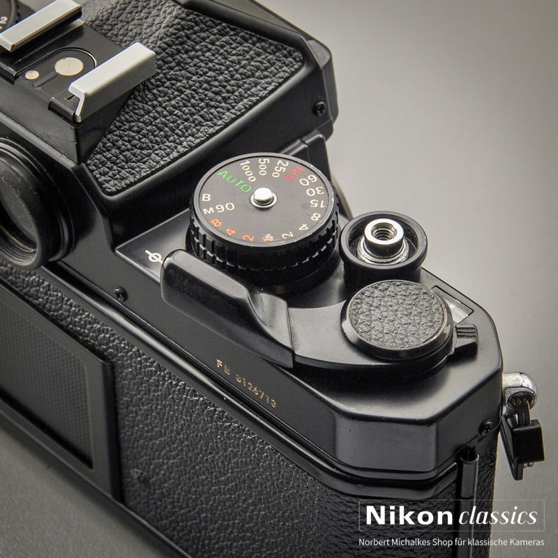 Nikon FE schwarz (Zustand A-)