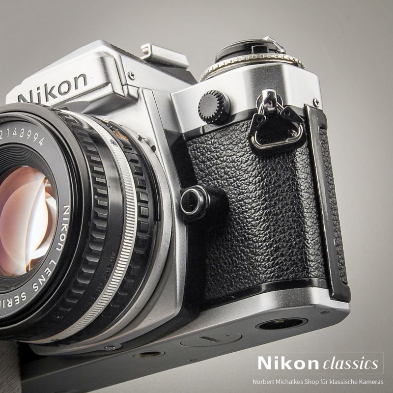 Nikon FE mit Nikon 50/1,8 Starter-Set