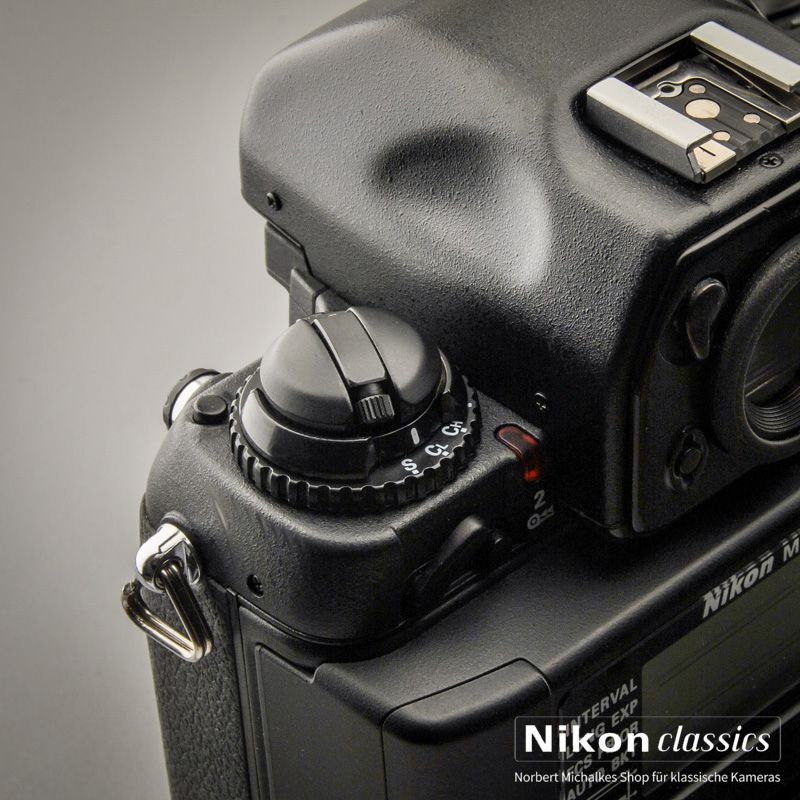 Nikon F5 mit MF-28 (Zustand A/A-)
