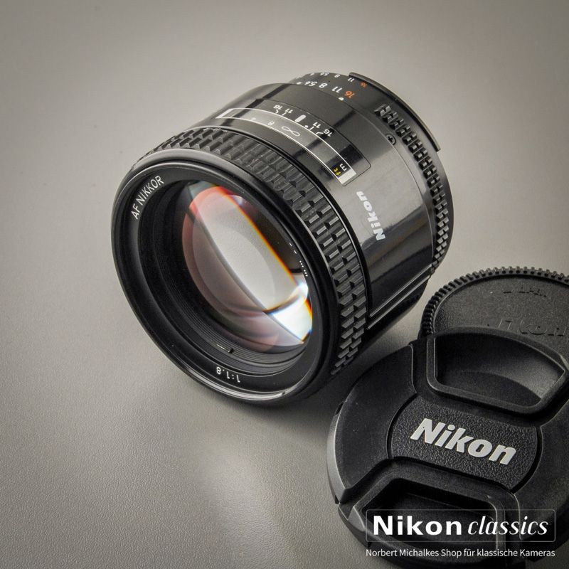 Nikon AF Nikkor 85/1,8 (Zustand A/A-)