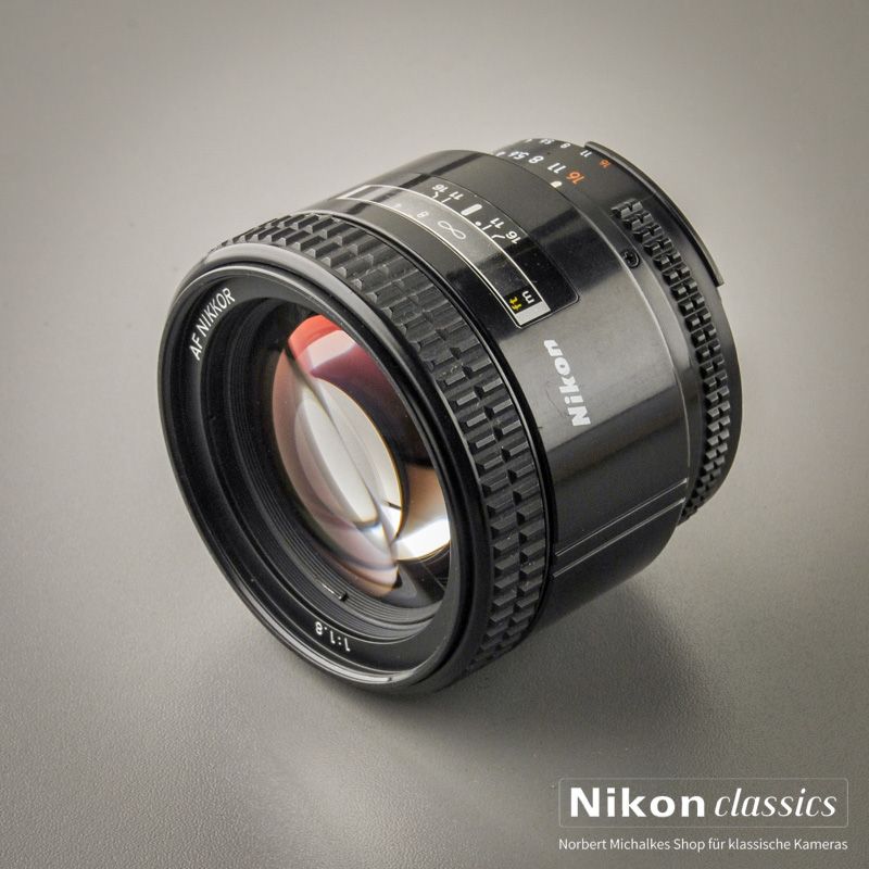 Nikon AF Nikkor 85/1,8 (Zustand A/A-)