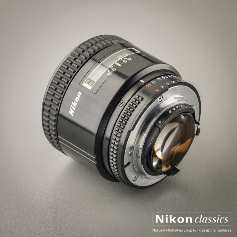 Nikon AF Nikkor 85/1,8 (Zustand A/A-)