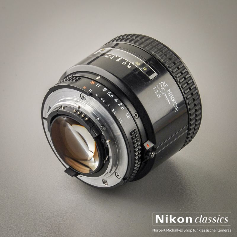 Nikon AF Nikkor 85/1,8 (Zustand A/A-)