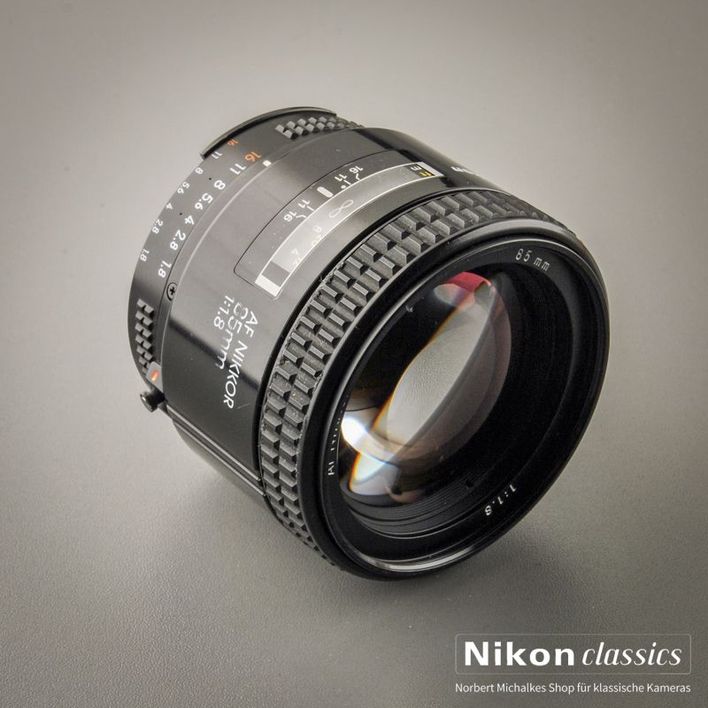 Nikon AF Nikkor 85/1,8 (Zustand A/A-)