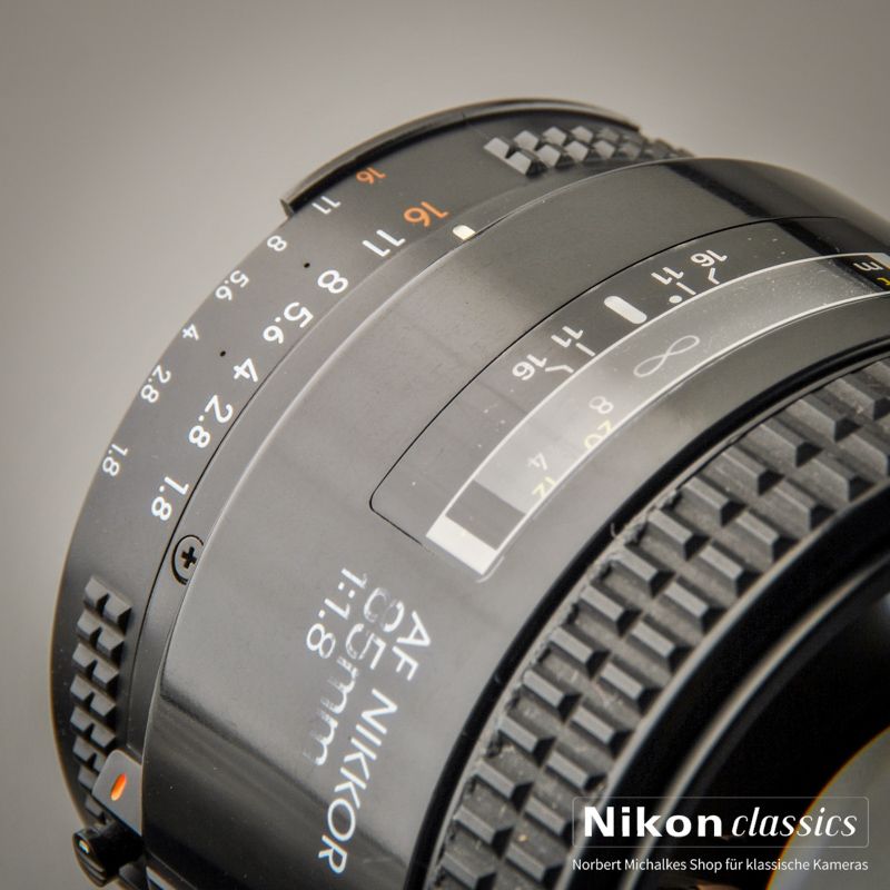 Nikon AF Nikkor 85/1,8 (Zustand A/A-)