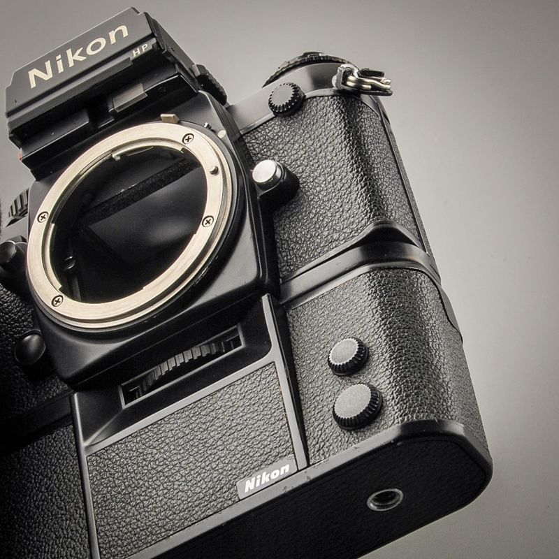 Nikon F3 HP mit MD-4 und MF-6b (Zustand A-/AB)