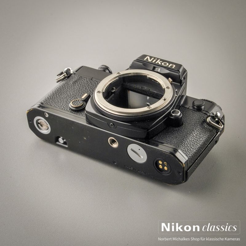 Nikon FE schwarz (Zustand AB)