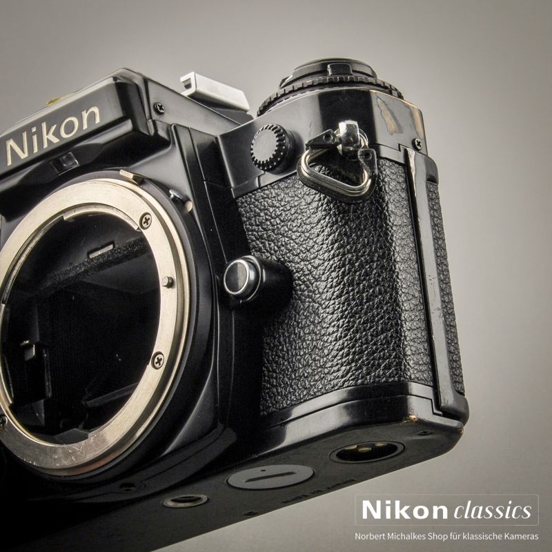 Nikon FE schwarz (Zustand AB)