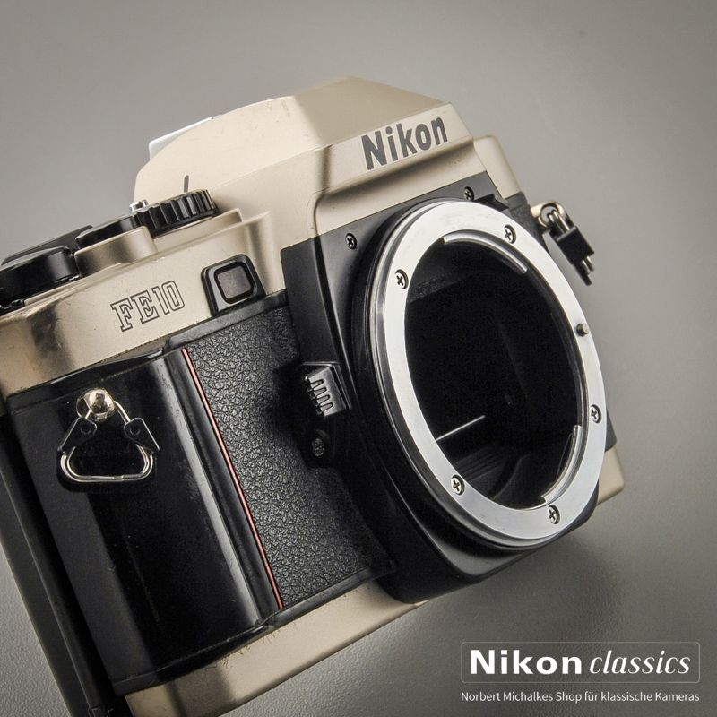 Nikon FE10 (Zustand A-/AB)