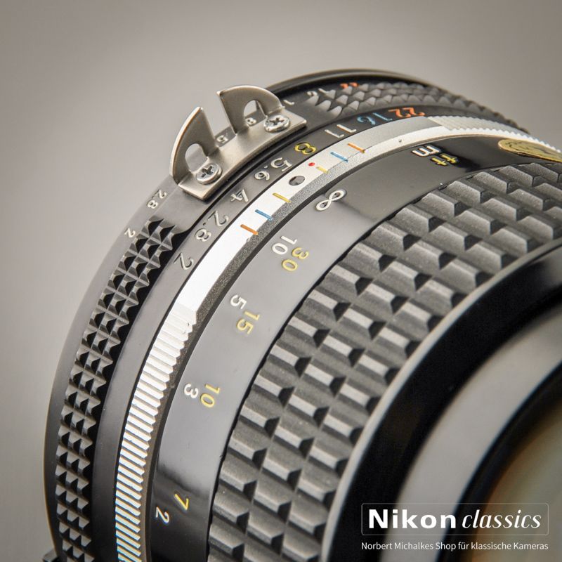 Nikon Nikkor 85/2,0 AIS  (Zustand A) OVP