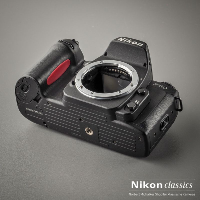 Nikon F80 (Zustand A)