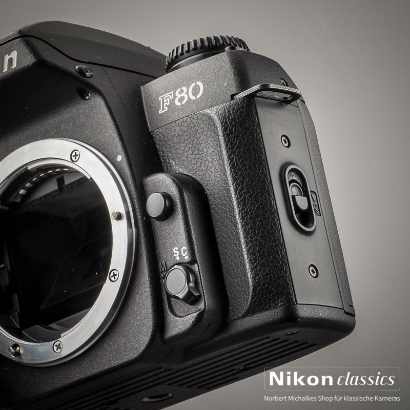 Nikon F80 (Zustand A)
