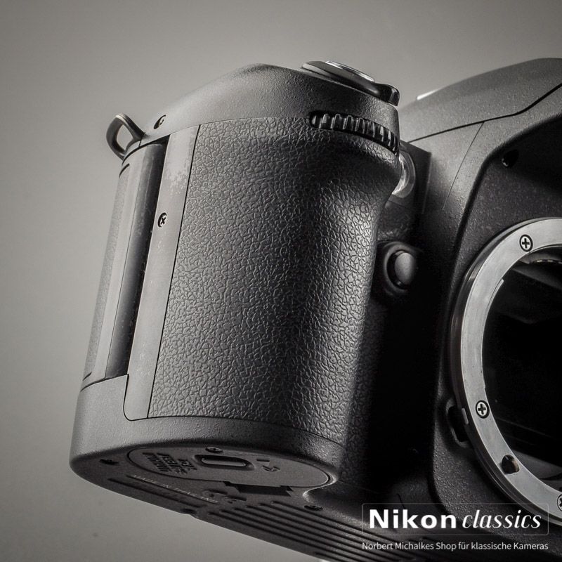 Nikon F80 (Zustand A)