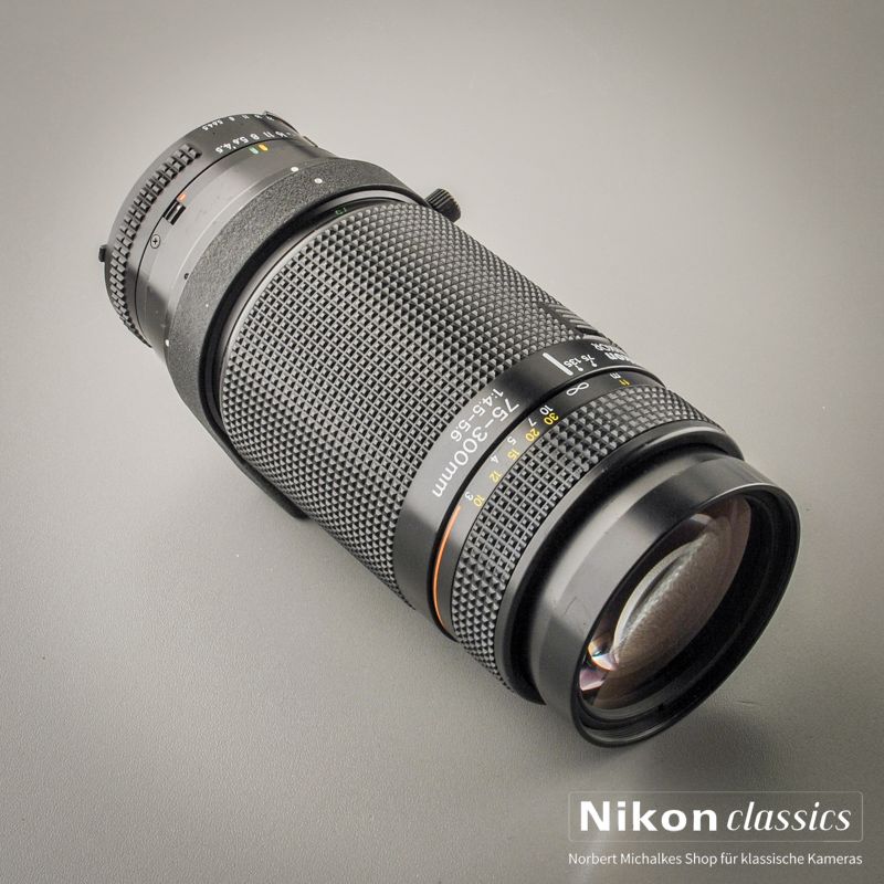 Nikon AF Zoom-Nikkor 75-300/4,5-5,6 (Zustand A/A-)