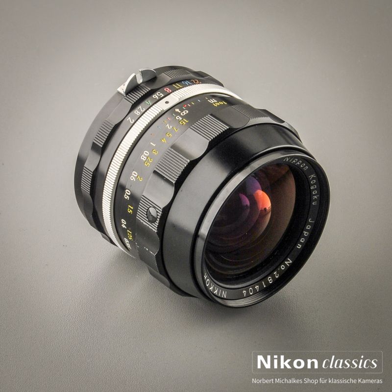 Nikon Nikkor-N 28/2,0 nonAI "Berg-und-Tal" (Zustand A/A-)