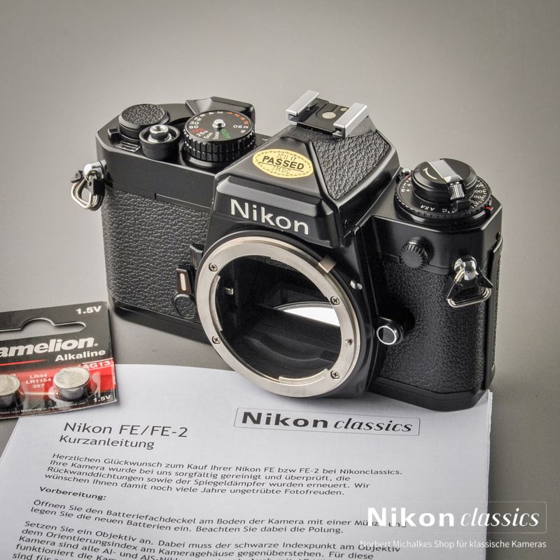 Nikon FE schwarz (Zustand A/A-)