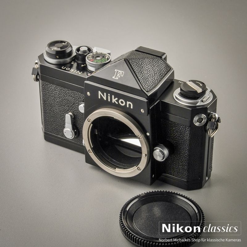 Nikon F "Eyelevel" schwarz mit Prismensucher (Zustand A-/AB)