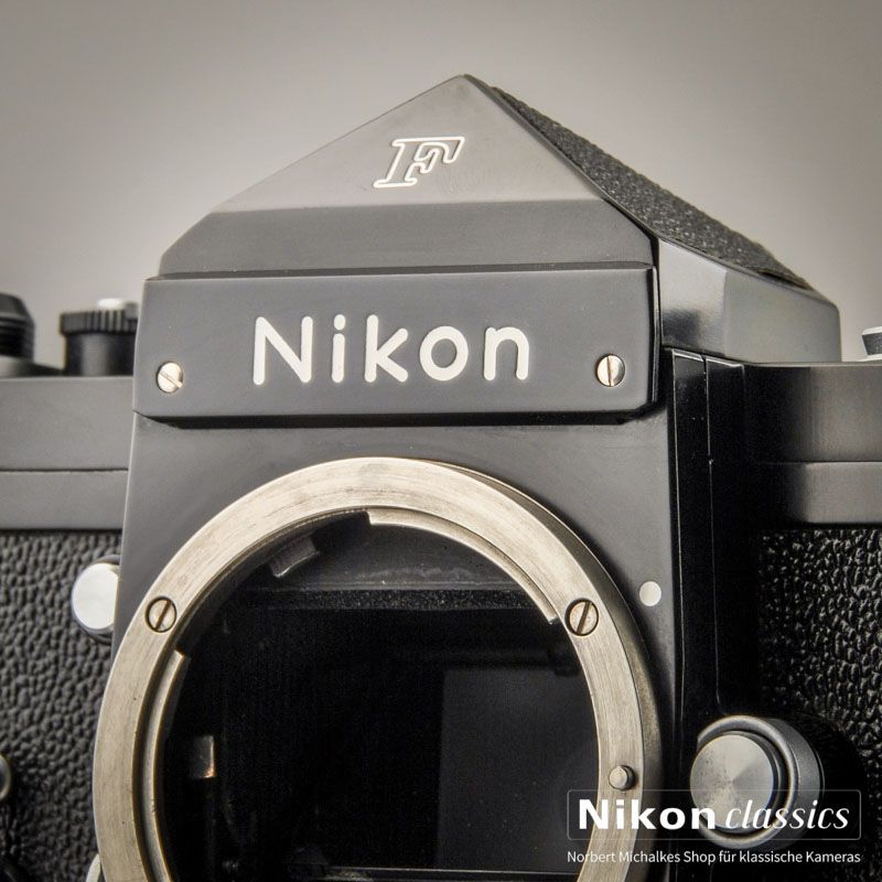 Nikon F "Eyelevel" schwarz mit Prismensucher (Zustand A-/AB)