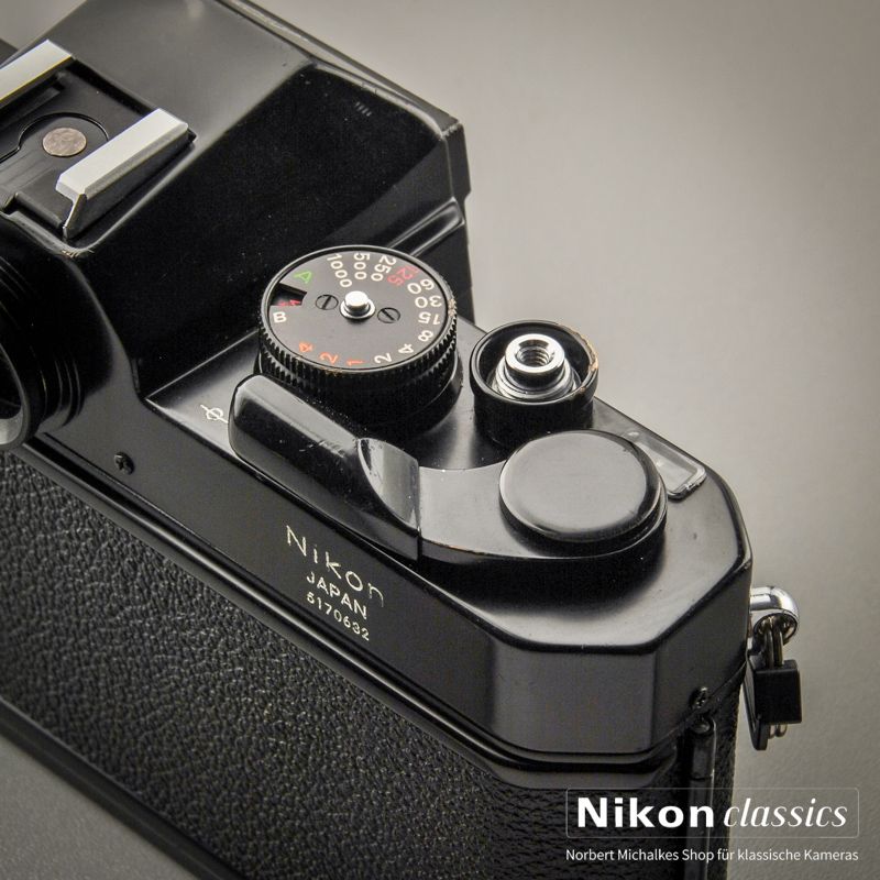 Nikkormat EL schwarz (Zustand A-/AB)
