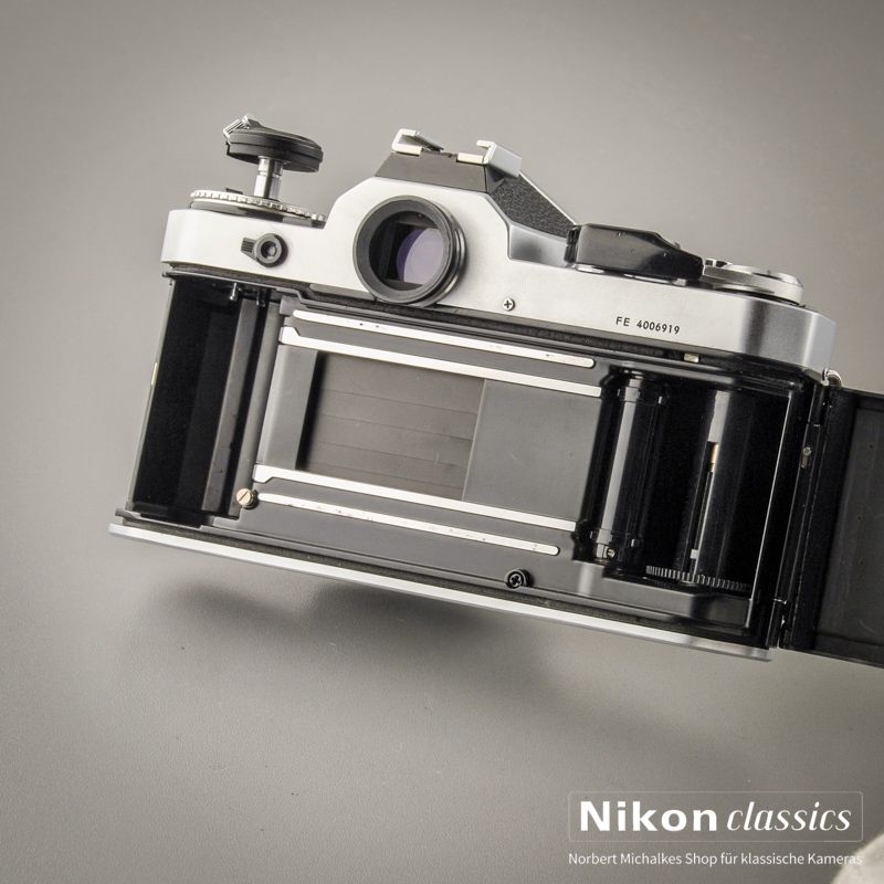 Nikon FE (Zustand A/A-)