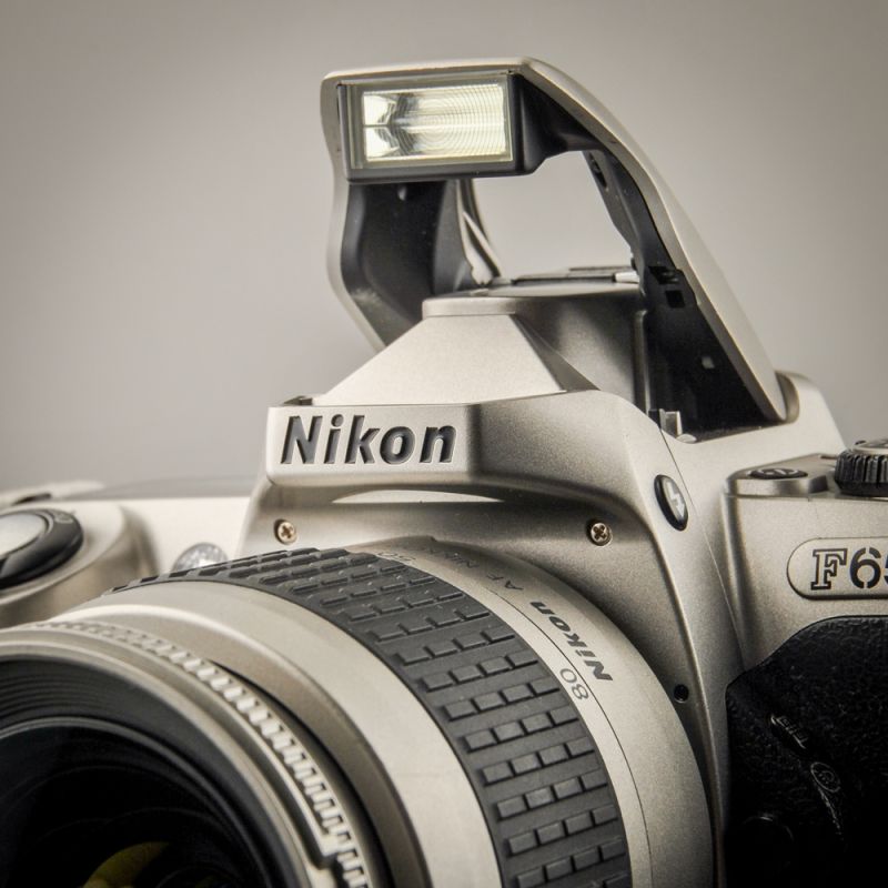 Nikon F65 mit AF Nikkor 28-80G