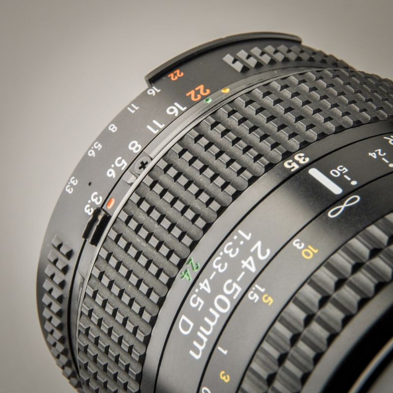 Nikon AF-D Zoom-Nikkor 24-50/3,3-4,5 (Zustand A)