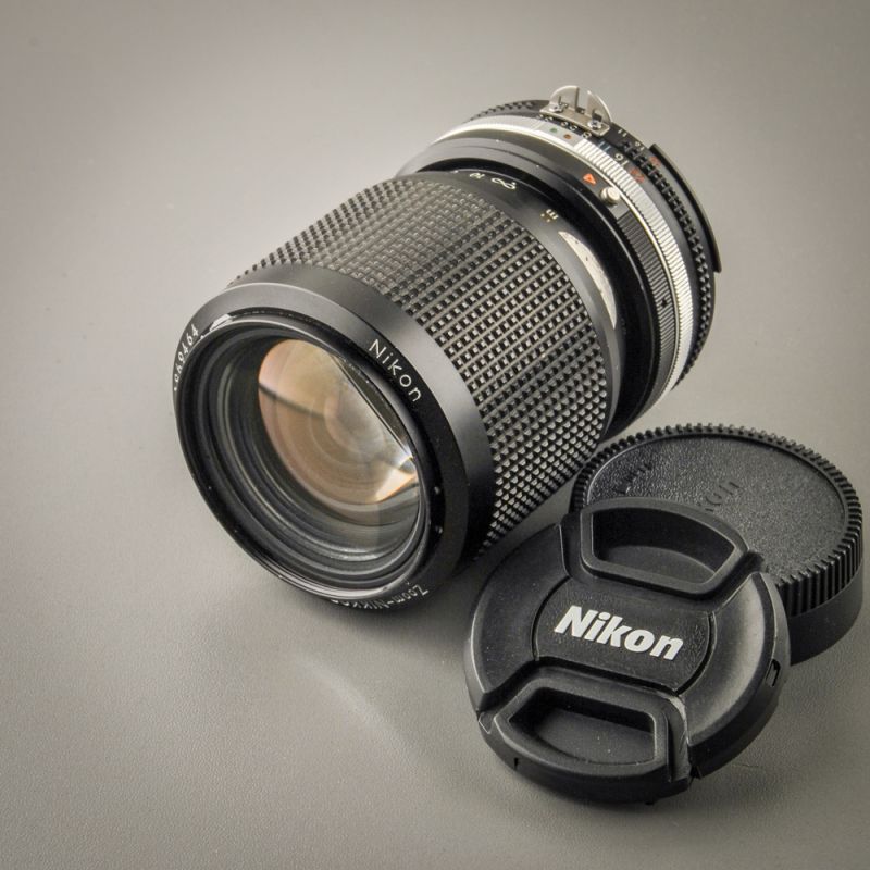 Nikon Zoom-Nikkor 35-105/3,5-4,5 AIS Macro (Condition A-)