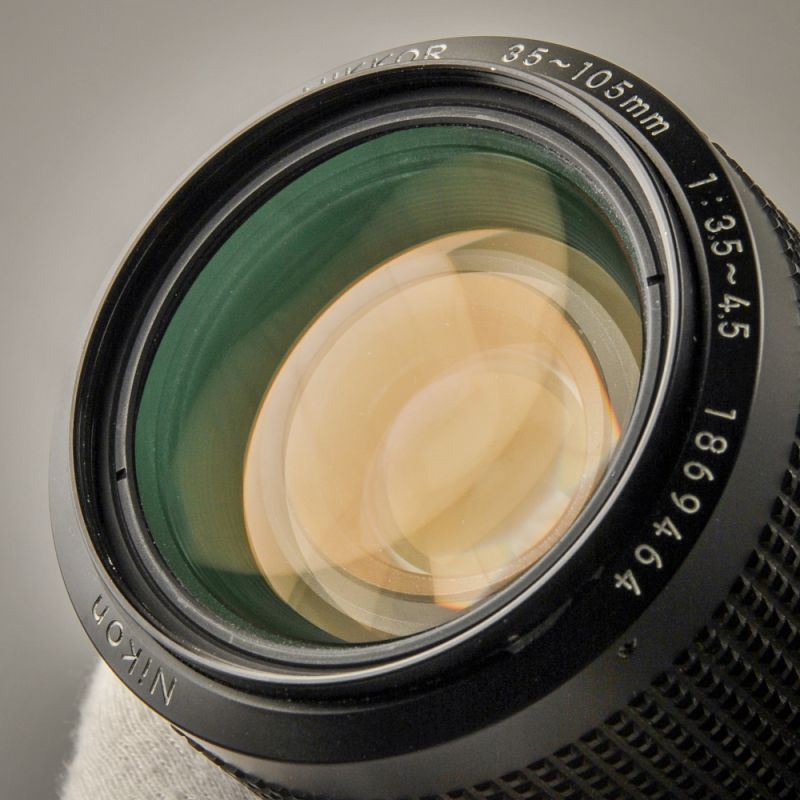 Nikon Zoom-Nikkor 35-105/3,5-4,5 AIS Macro (Condition A-)