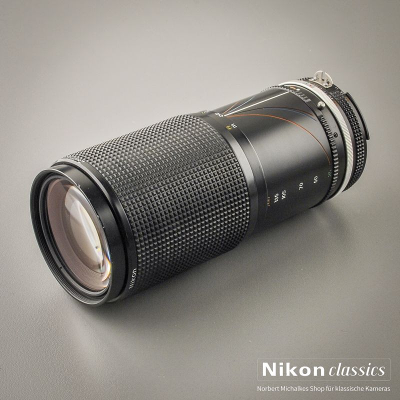 Nikon Zoom-Nikkor 35-200/3,5-4,5 AIS Macro (Zustand A/A-)