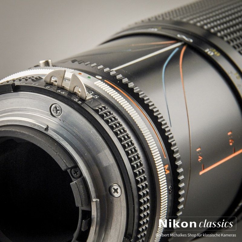 Nikon Zoom-Nikkor 35-200/3,5-4,5 AIS Macro (Zustand A/A-)