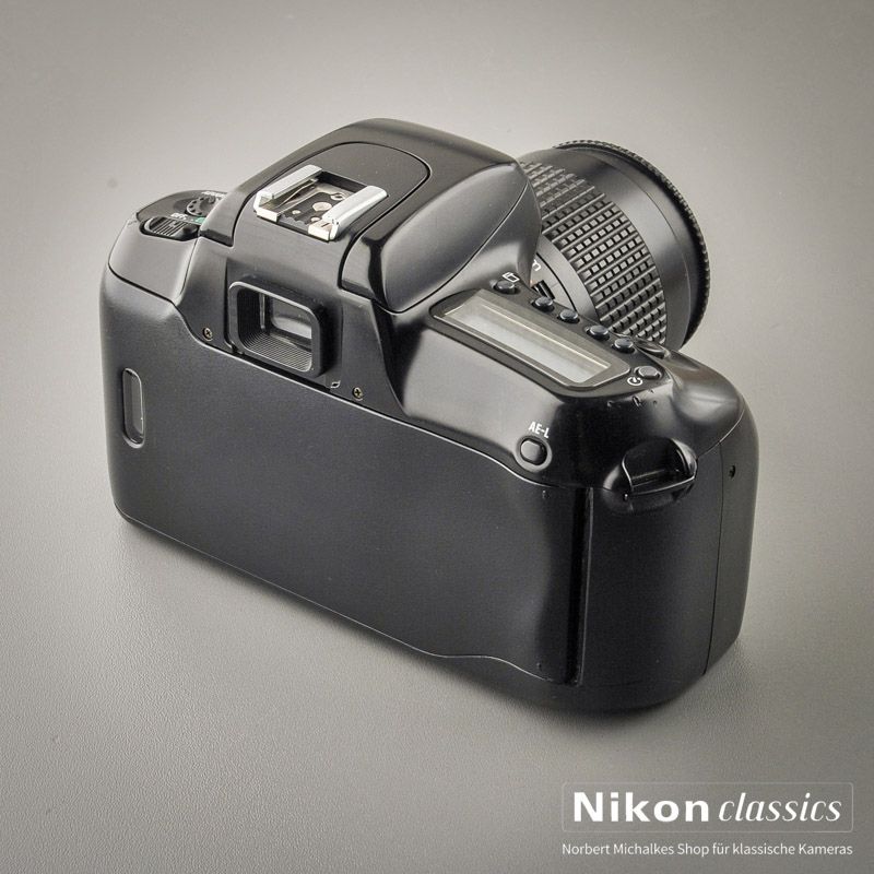 Nikon F50 mit Nikkor 35-80/4-5,6 D