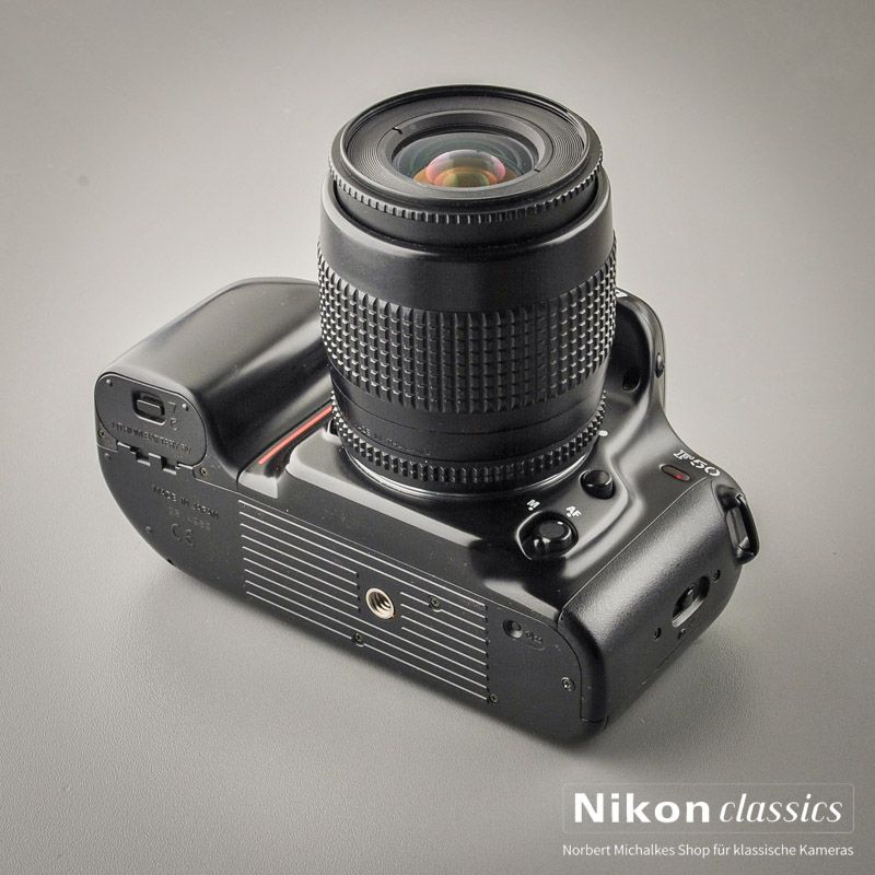 Nikon F50 mit Nikkor 35-80/4-5,6 D