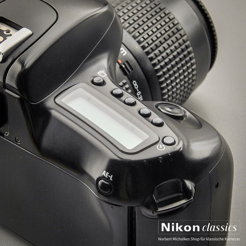 Nikon F50 mit Nikkor 35-80/4-5,6 D