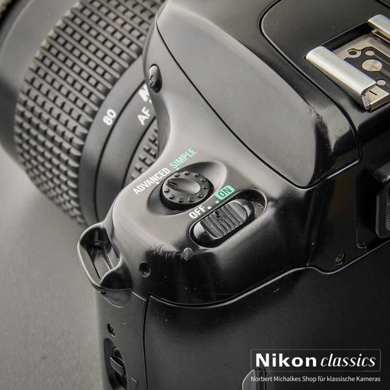 Nikon F50 mit Nikkor 35-80/4-5,6 D