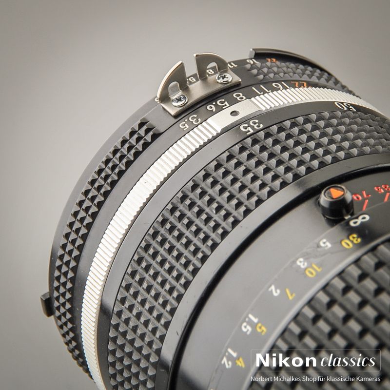 Nikon Zoom-Nikkor 35-70/3,5 AIS (Condition A/A-)