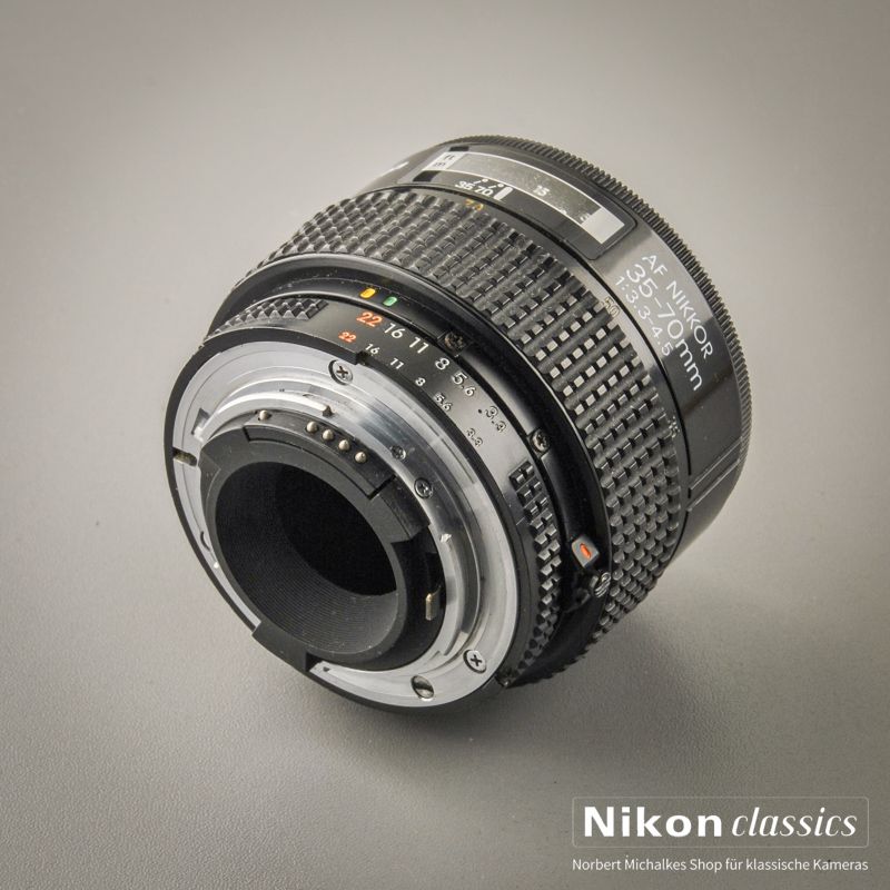 Nikon AF Zoom-Nikkor 35-70/3,3-4,5 (Zustand A-)