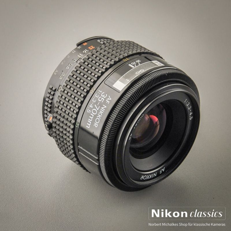 Nikon AF Zoom-Nikkor 35-70/3,3-4,5 (Zustand A-)