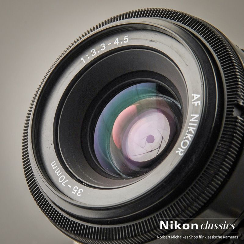 Nikon AF Zoom-Nikkor 35-70/3,3-4,5 (Zustand A-)
