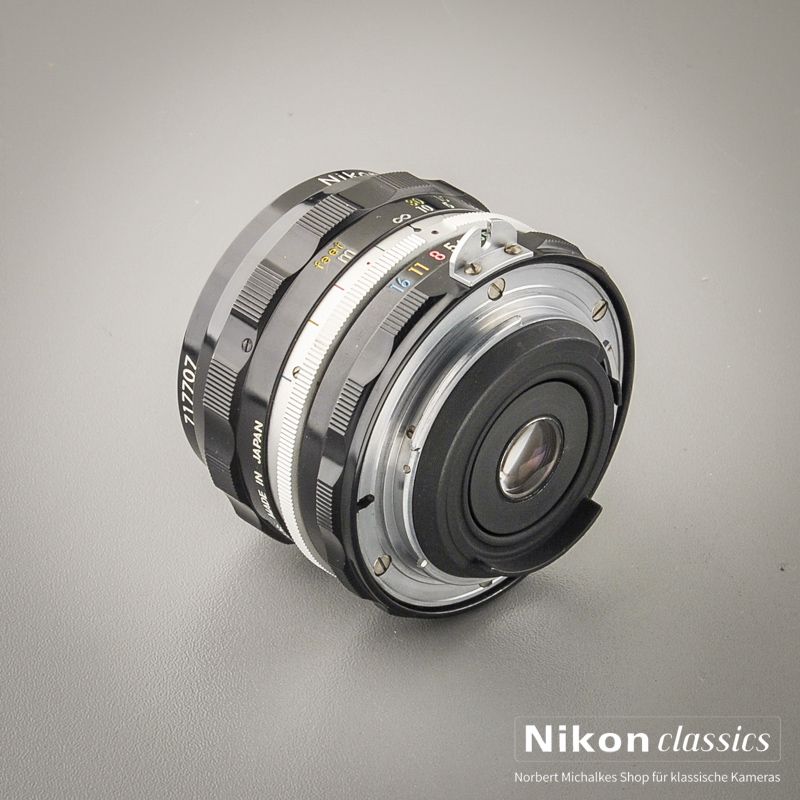 Nikon Nikkor-H Auto 28/3,5 nonAI "Berg-und-Tal" (Zustand A)