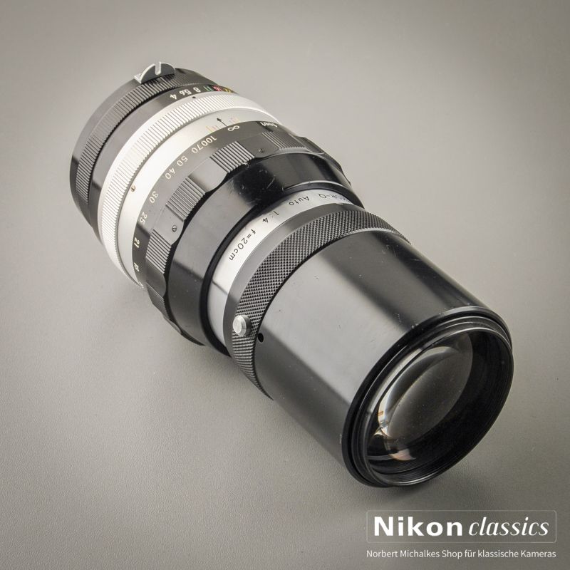 Nikon Nikkor-Q Auto 200/4 nonAI Nippon Kogaku "Berg-und-Tal"  (Zustand A-)