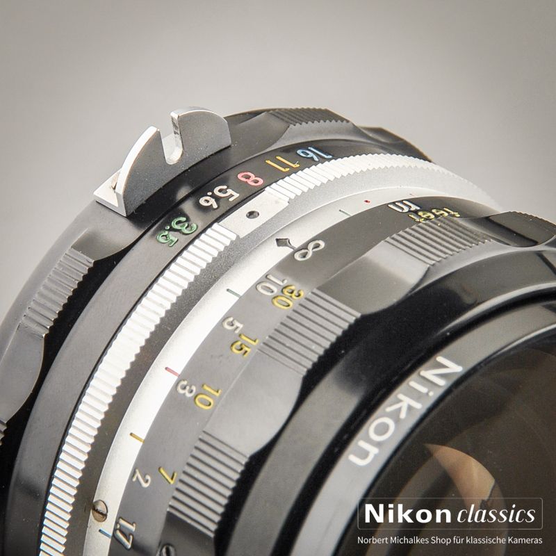 Nikon Nikkor-H Auto 28/3,5 nonAI "Berg-und-Tal" (Zustand A)