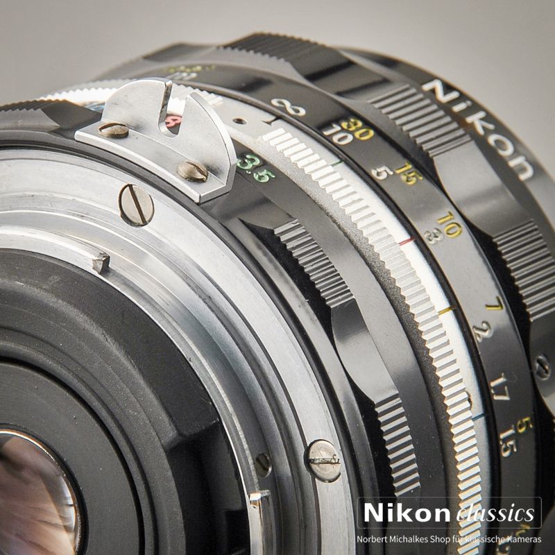 Nikon Nikkor-H Auto 28/3,5 nonAI "Berg-und-Tal" (Zustand A)