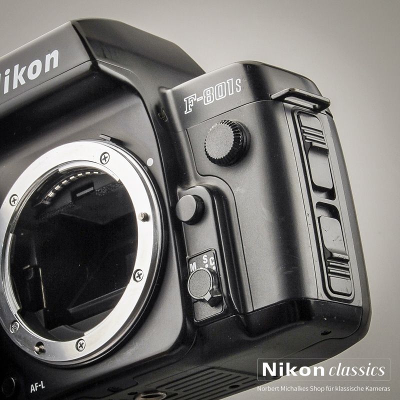 Nikon F801s (Condition A/A-)