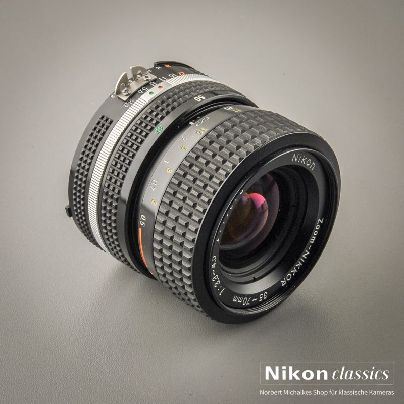 Nikon Zoom-Nikkor 35-70/3,3-4,5 AIS (Condition A)
