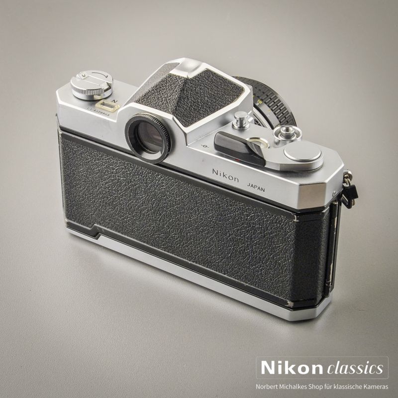 Nikkormat FTN mit Nikkor 50/2 (Zustand A-)