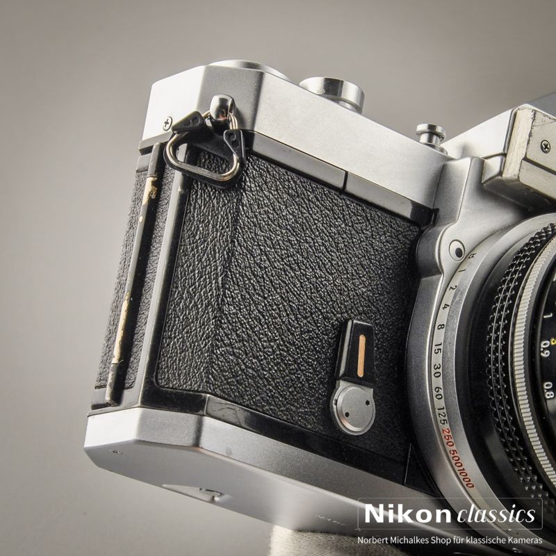 Nikkormat FTN mit Nikkor 50/2 (Zustand A-)