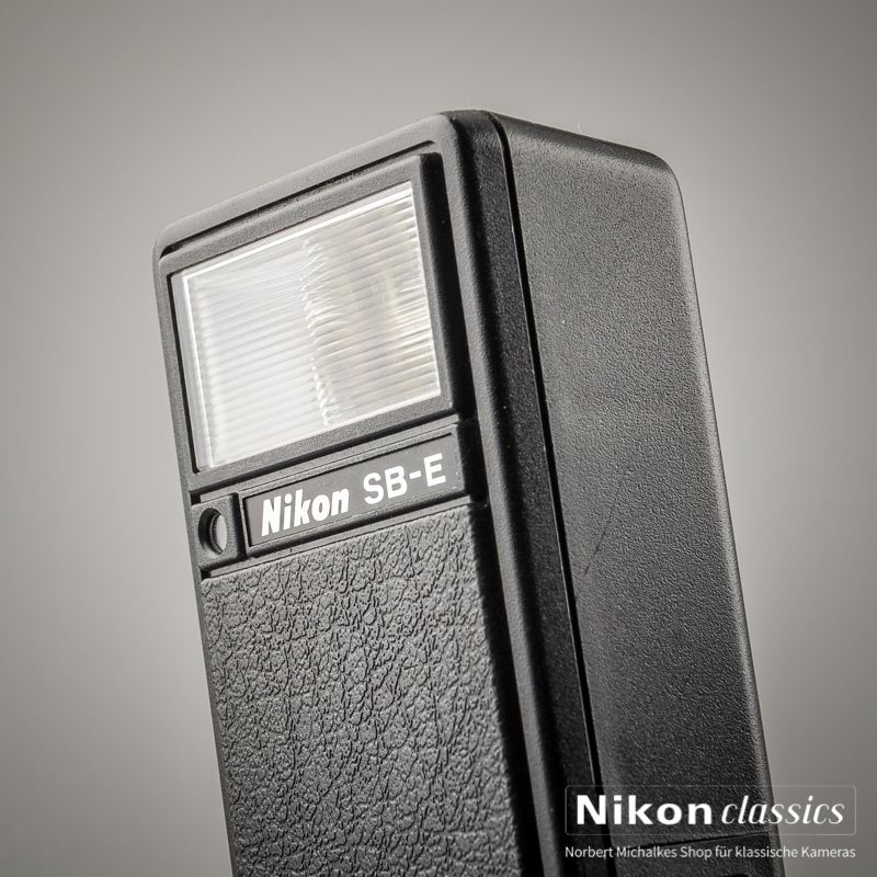 Nikon SB-E Strobe