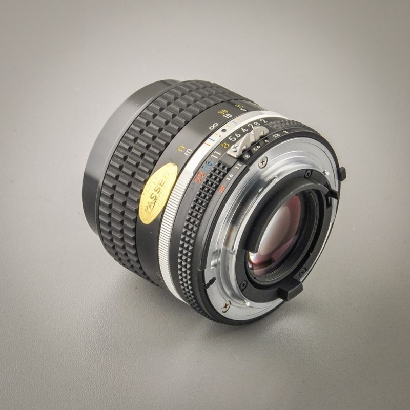 Nikon Nikkor 85/2,0 AIS  (Zustand A)
