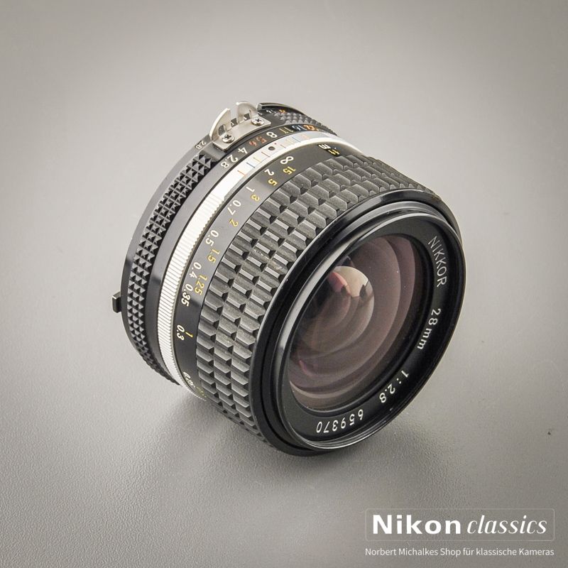 Nikon Nikkor 28/2,8 AIS (Zustand A-/AB)
