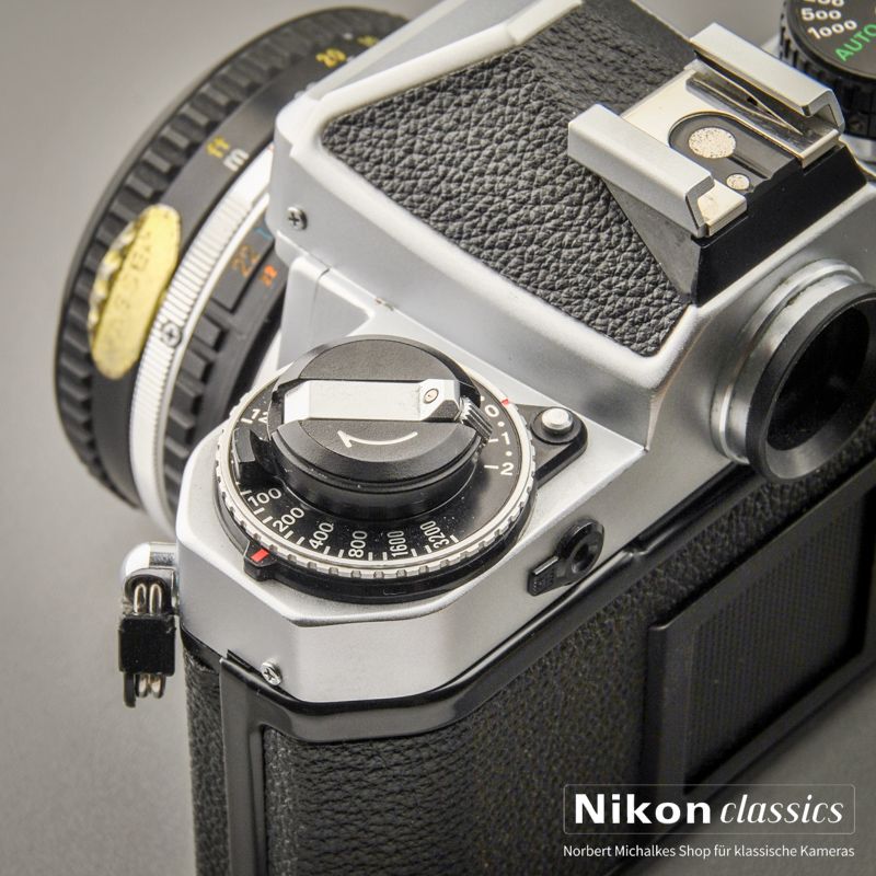 Nikon FE mit Nikon 50/1,8 Starter-Set (Zustand A)